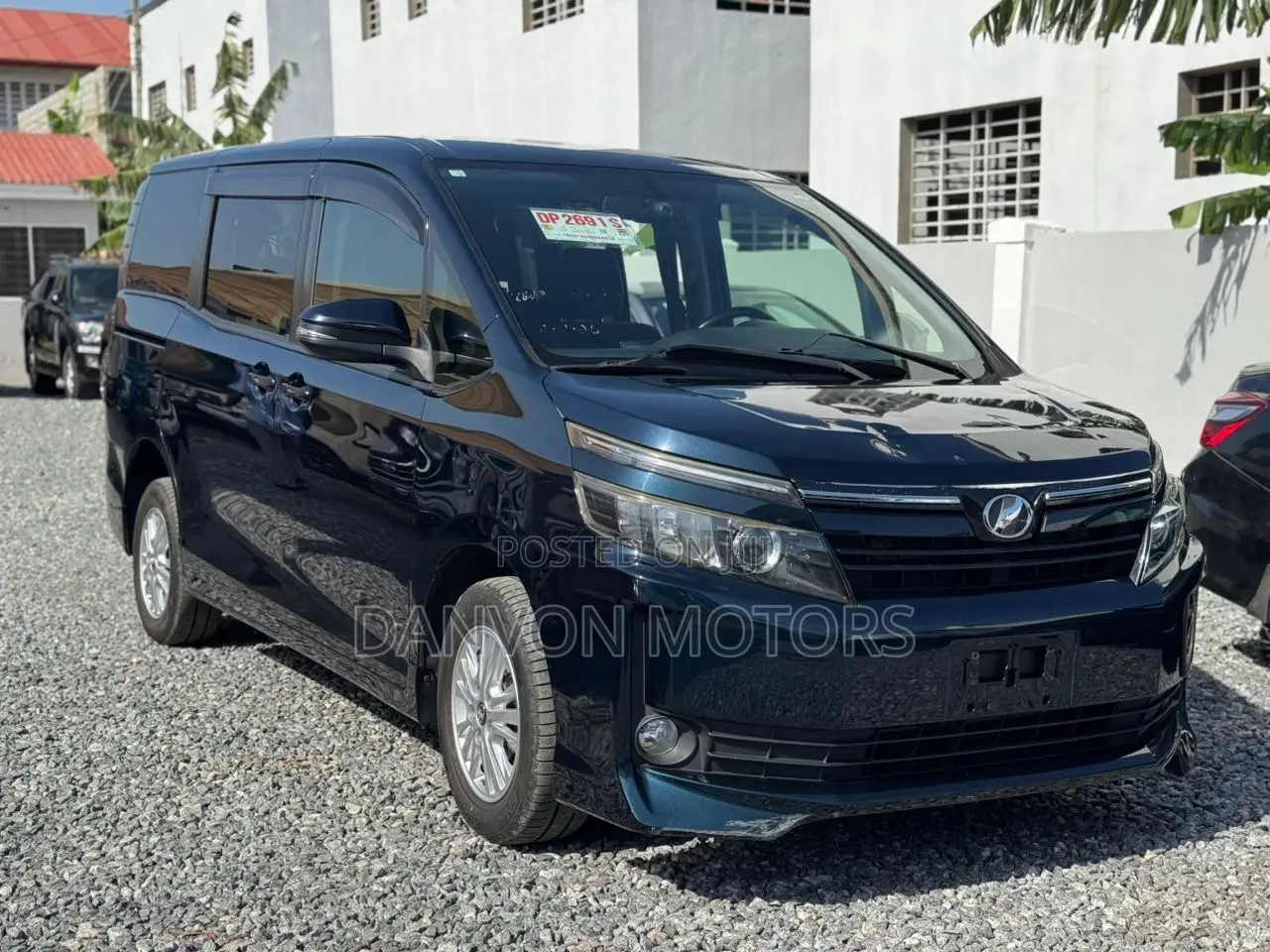 Toyota Voxy 2015 Black