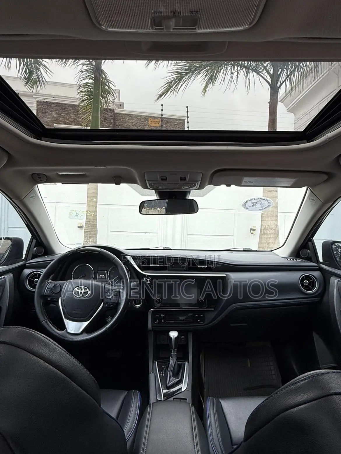 Toyota Corolla XSE (1.8L 4cyl 2A) 2019 Blue