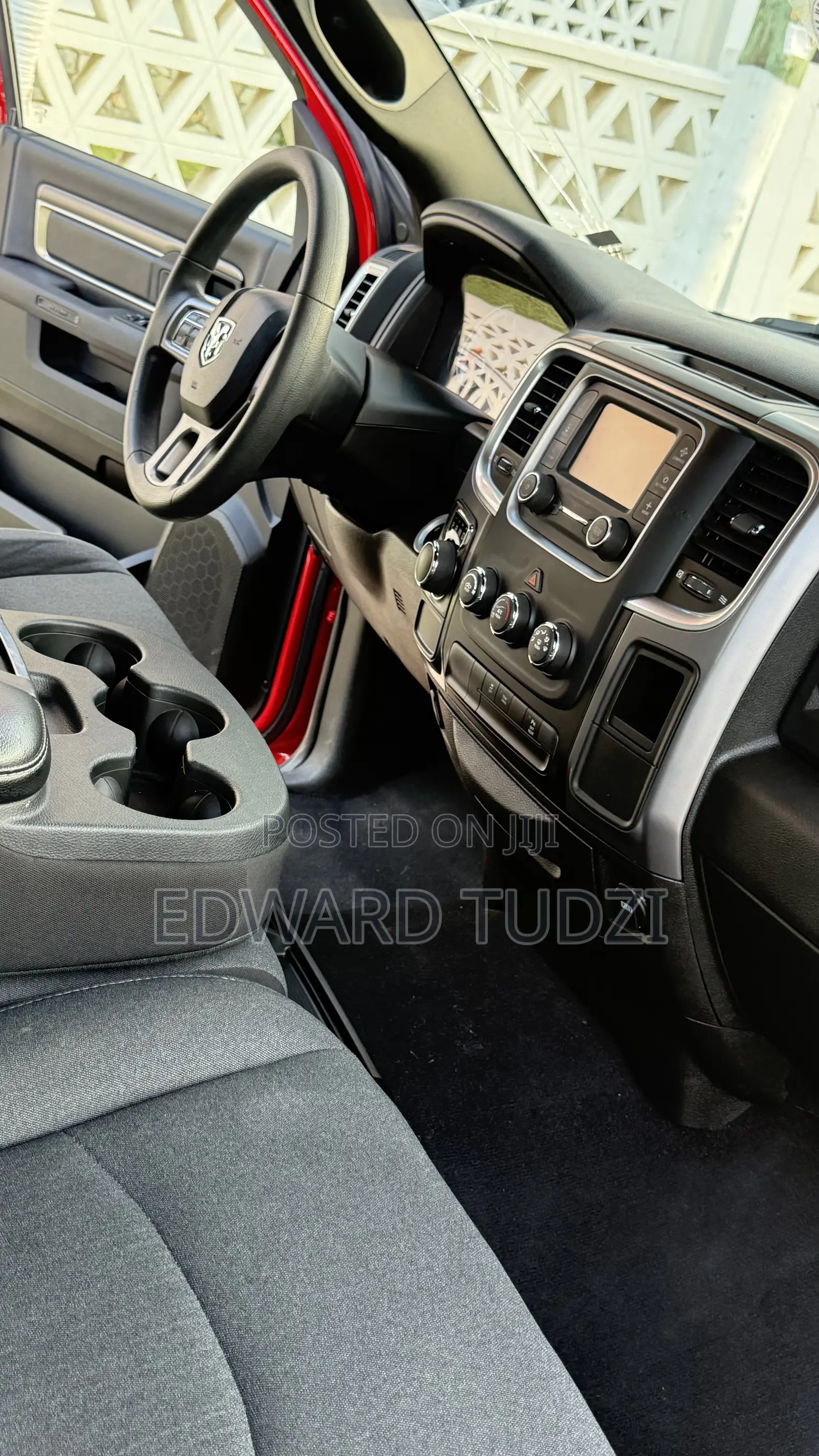 RAM 1500 Tradesman Quad Cab SB 2024 Red