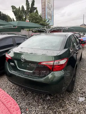 Toyota Corolla LE 4dr Sedan (1.8L 4cyl CVT) 2015 Green