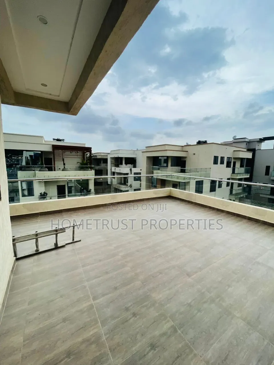 5bdrm Duplex in Roman Ridge, Police Station for sale