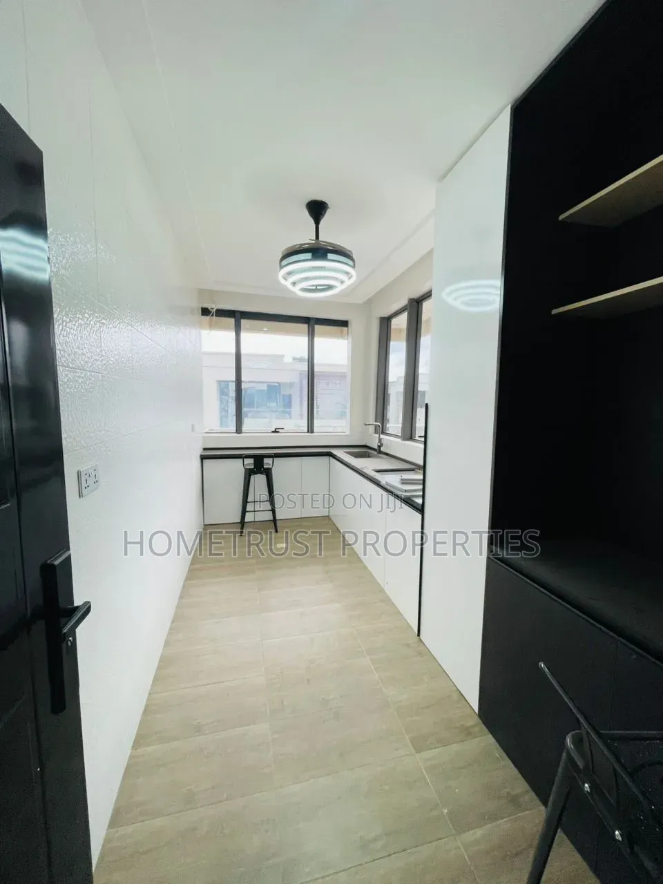 5bdrm Duplex in Roman Ridge, Police Station for sale
