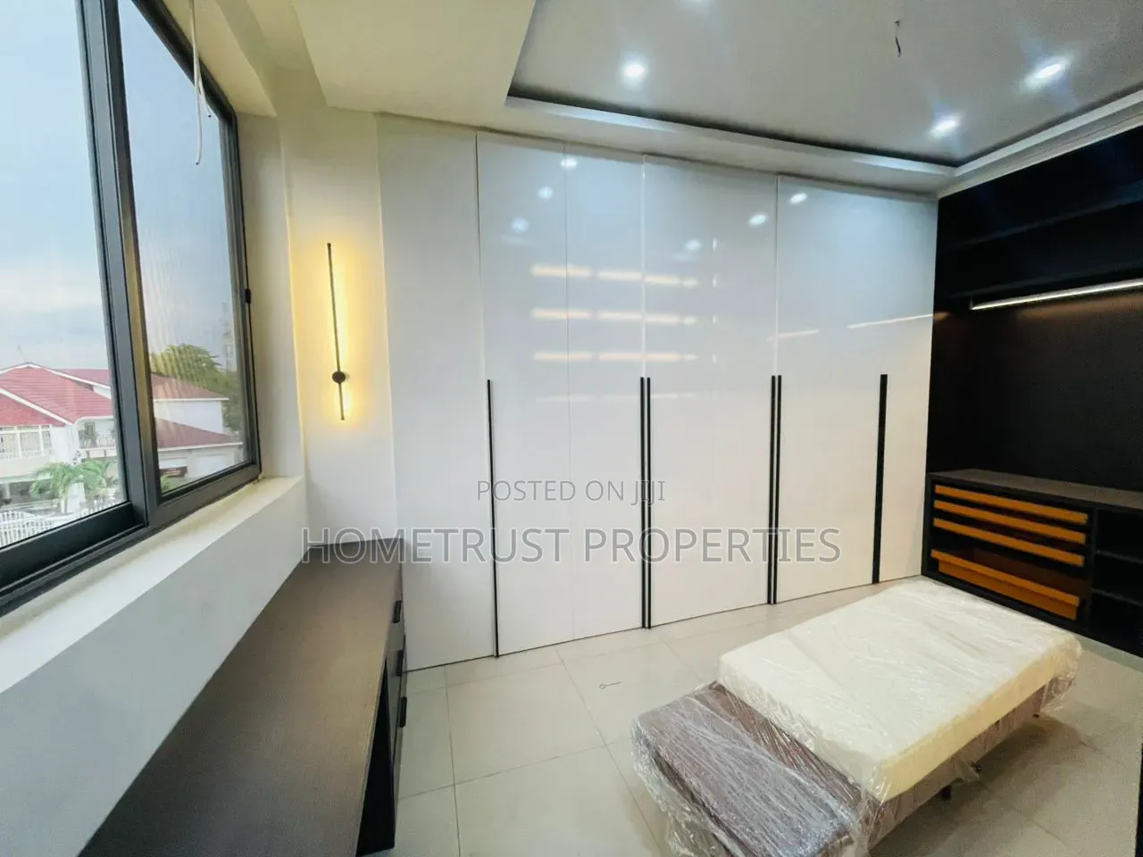 5bdrm Duplex in Roman Ridge, Police Station for sale