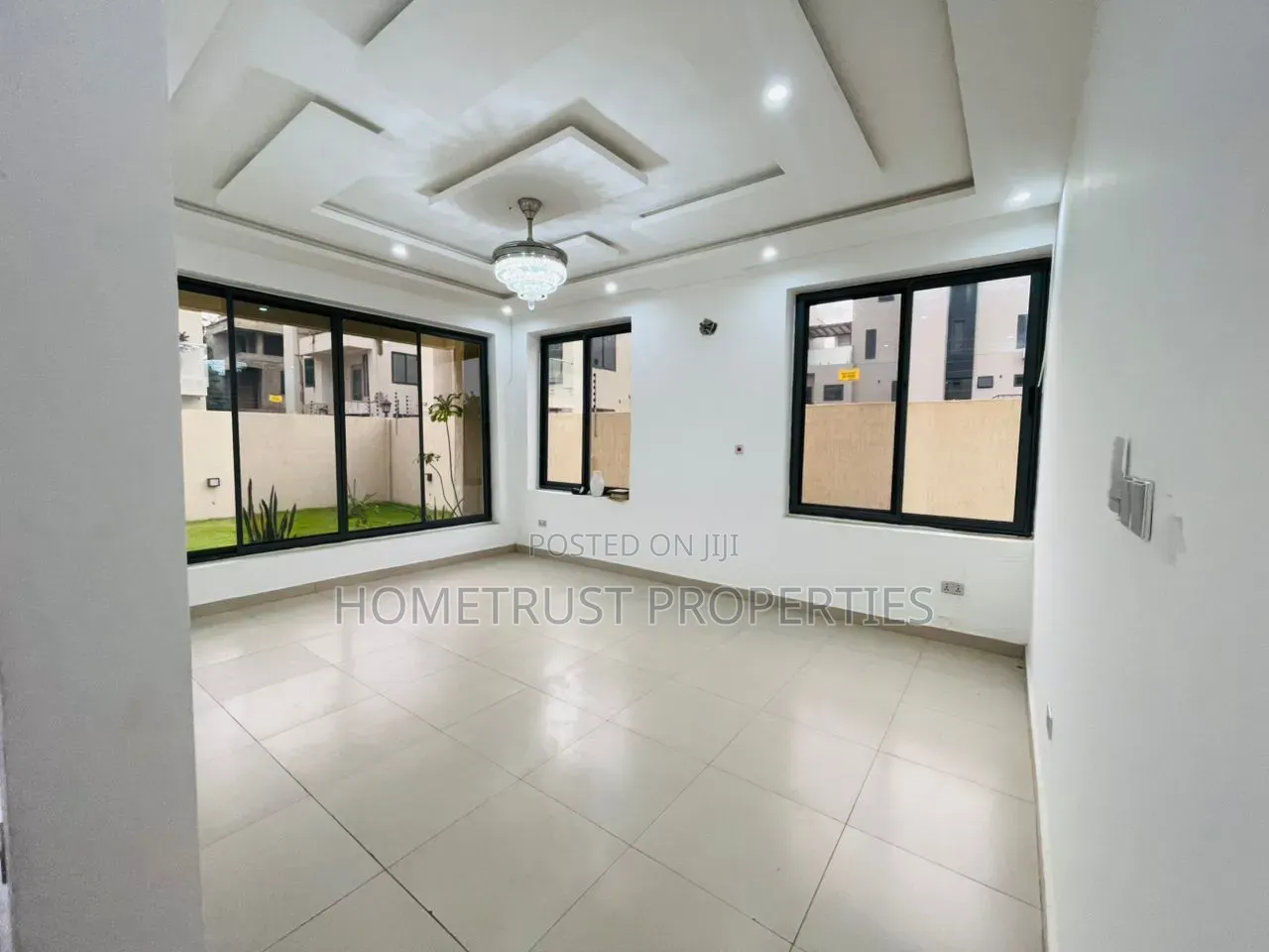 5bdrm Duplex in Roman Ridge, Police Station for sale