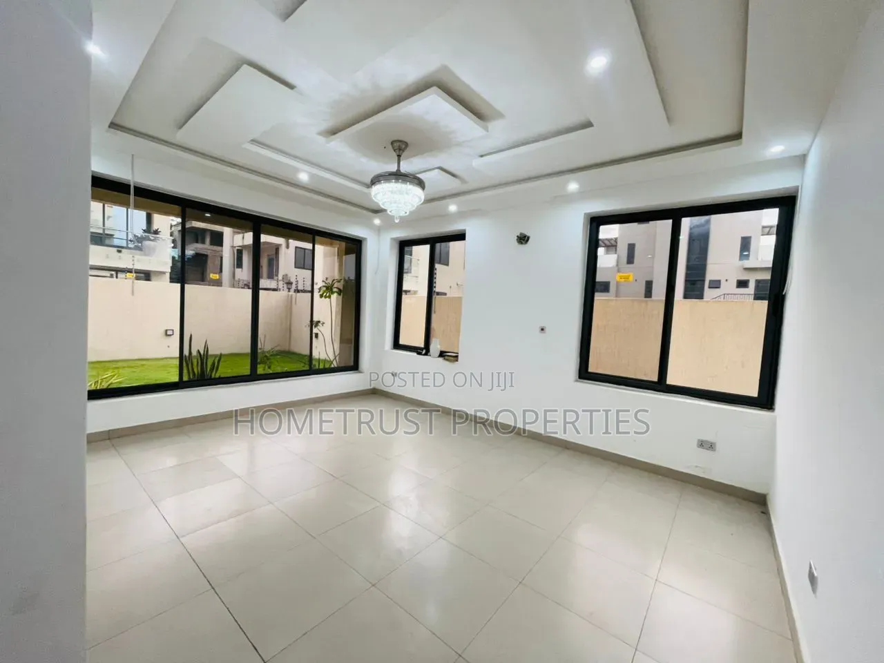 5bdrm Duplex in Roman Ridge, Police Station for sale