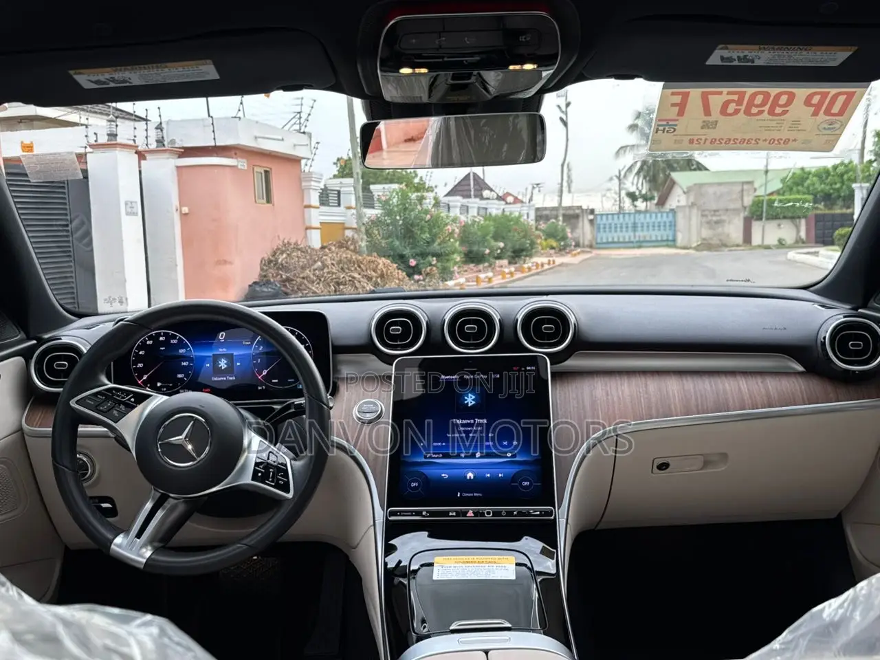 Mercedes-Benz C300 2025 White