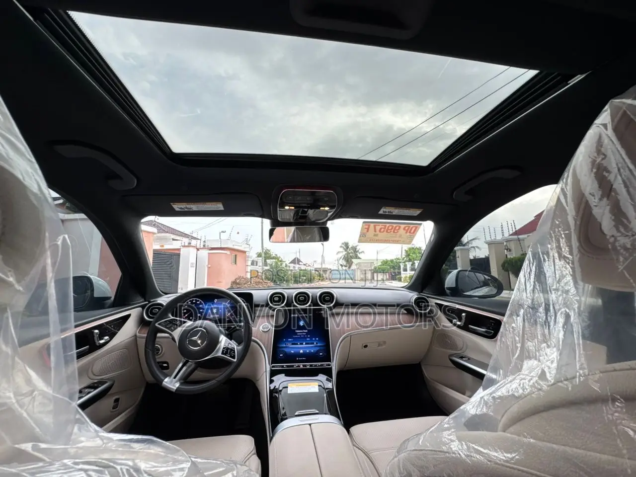 Mercedes-Benz C300 2025 White