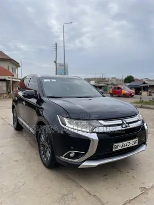 Mitsubishi Outlander 2016 Black