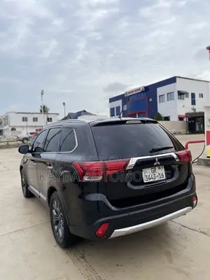 Mitsubishi Outlander 2016 Black