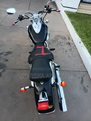 Suzuki Intruder 2015 Blue