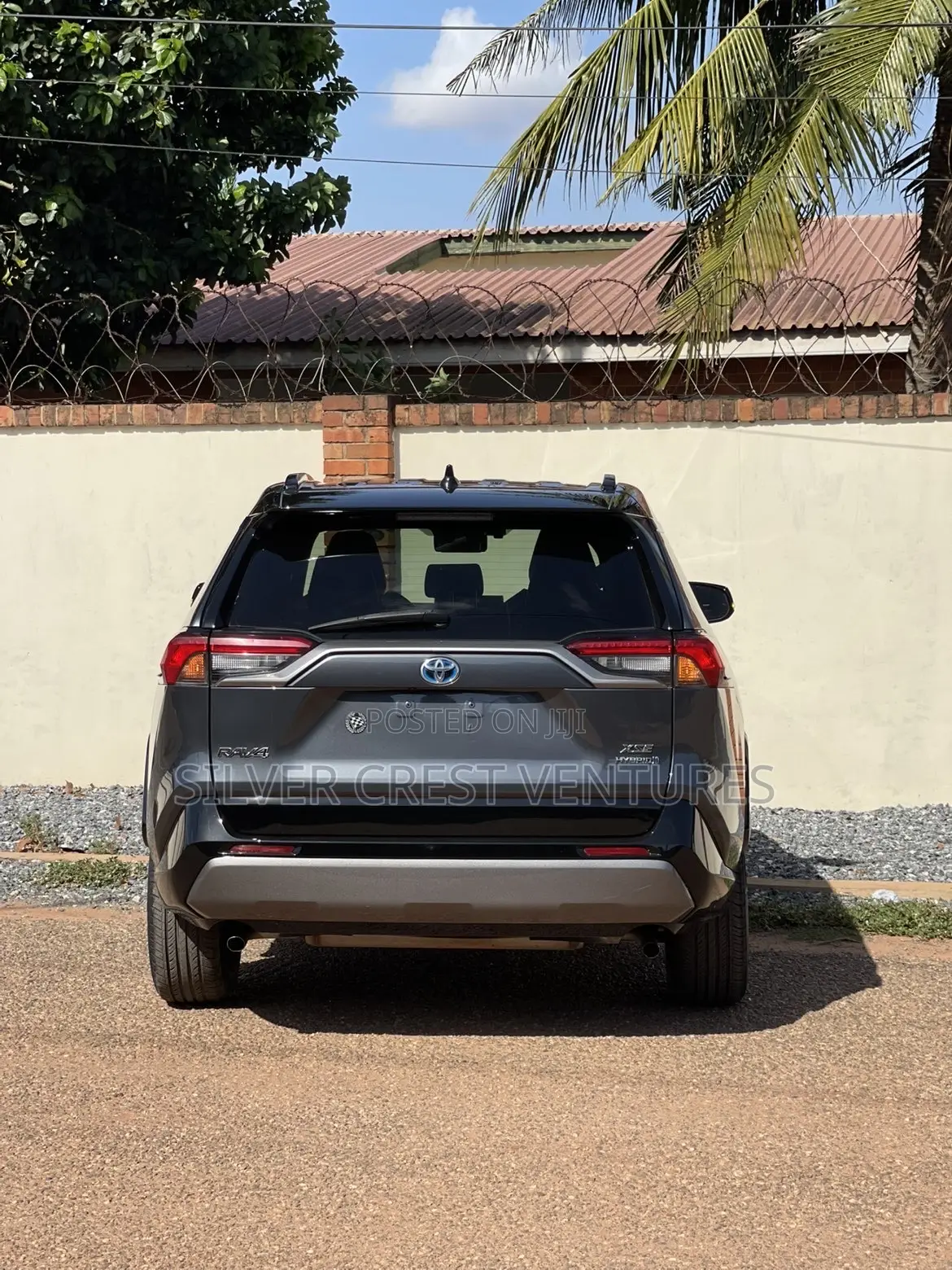 Toyota RAV4 XSE 2019 Gray