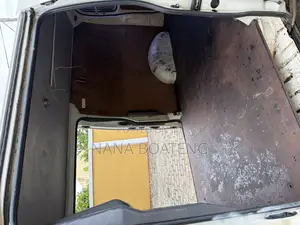 Toyota HiAce 1999 White