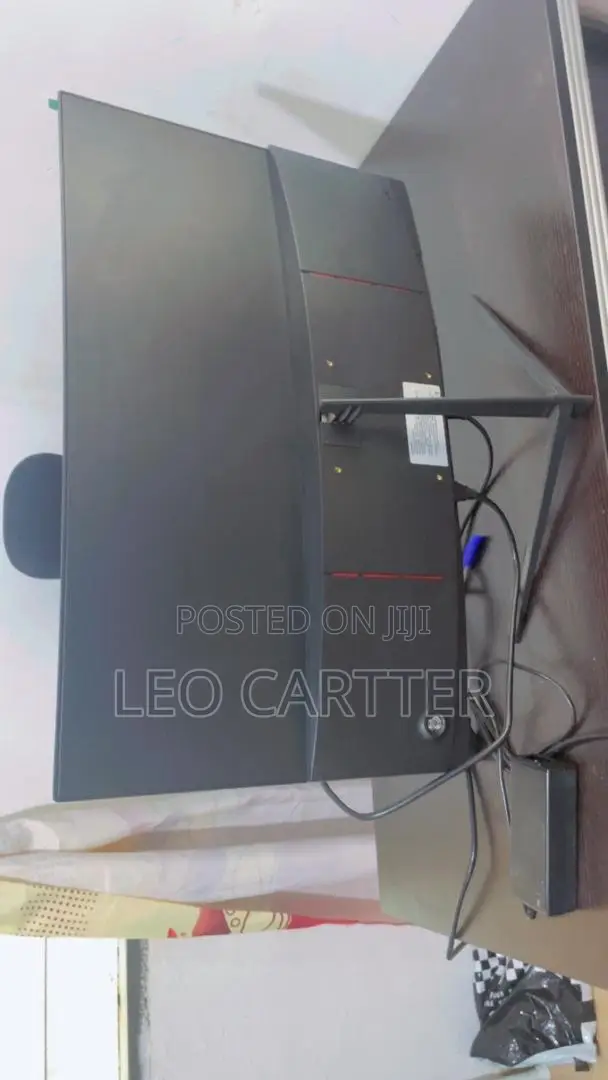 Curved Monitor