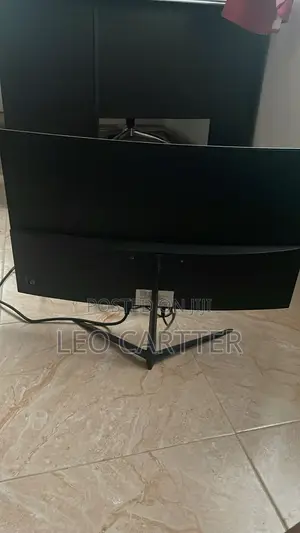 Curved Monitor