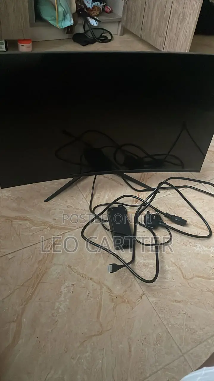 Curved Monitor