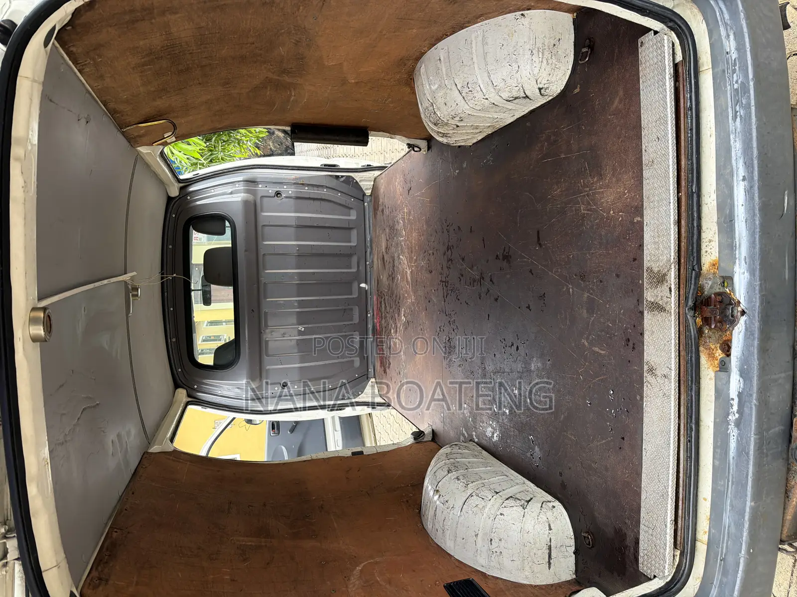 Toyota HiAce 1999 White