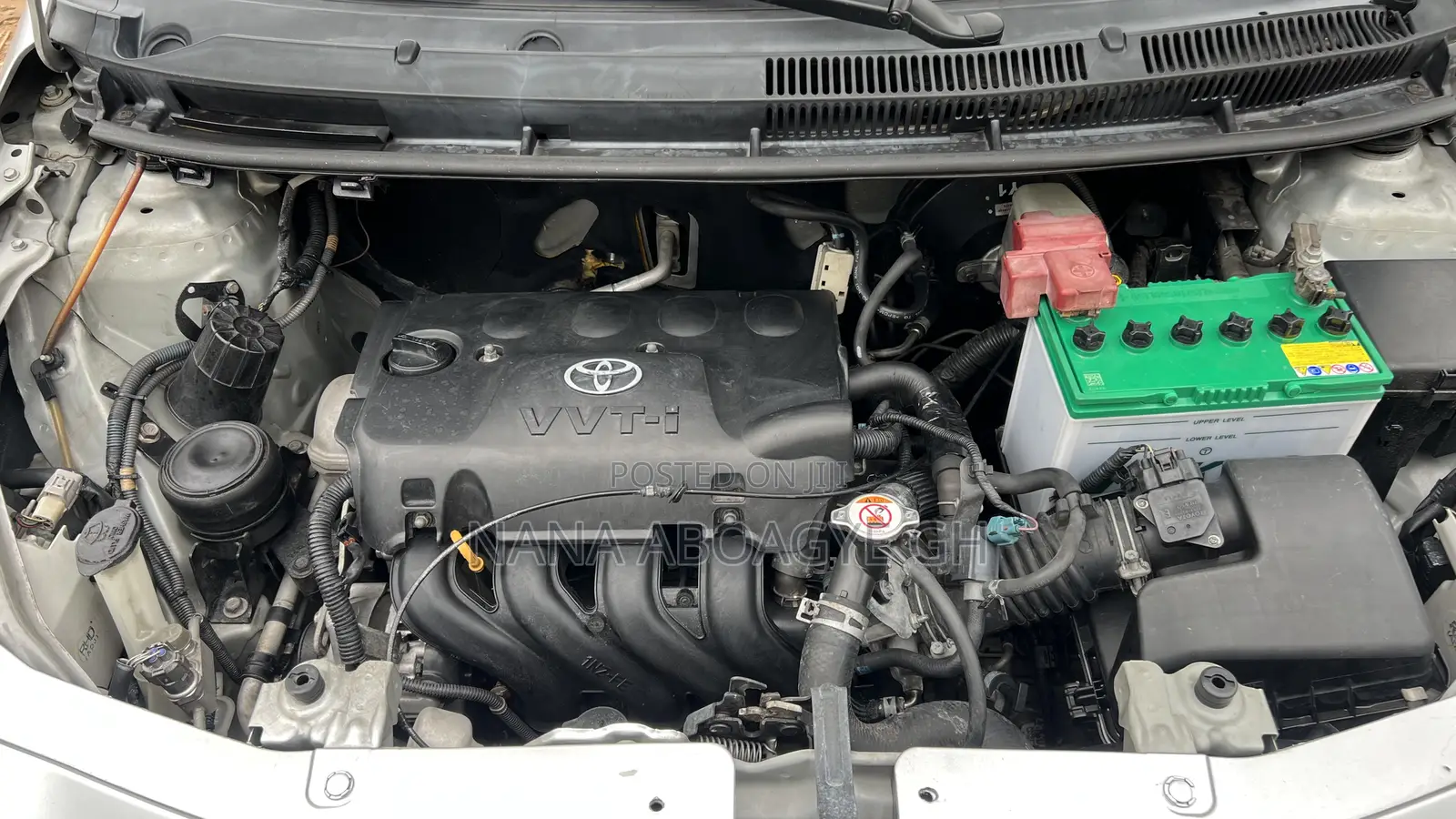 Toyota Yaris 2011 Silver