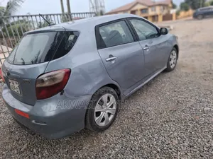 Toyota Matrix Hatchback FWD (1.8L 4cyl 5M) 2010 Blue
