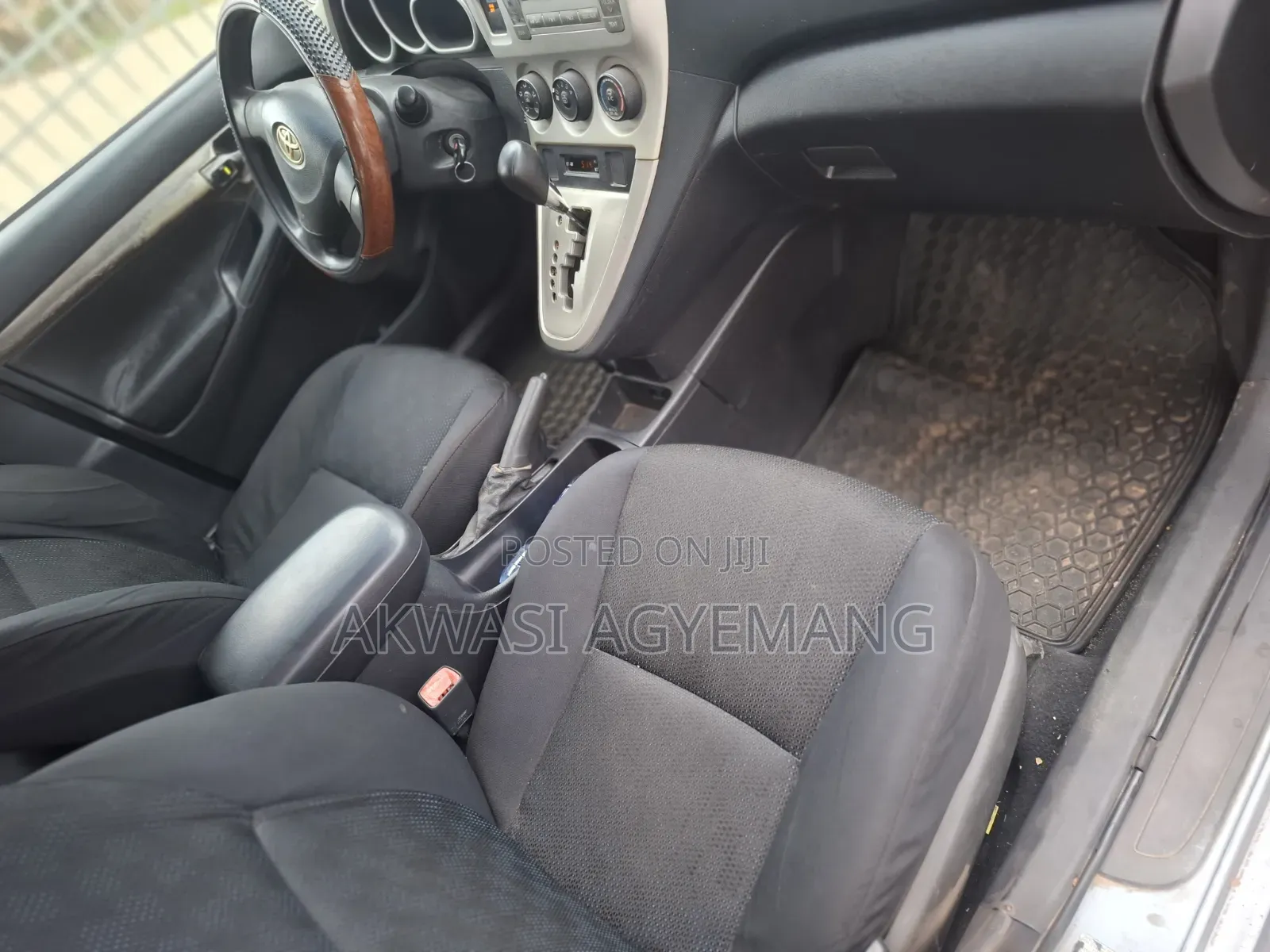 Toyota Matrix Hatchback FWD (1.8L 4cyl 5M) 2010 Blue