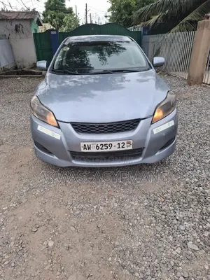 Toyota Matrix Hatchback FWD (1.8L 4cyl 5M) 2010 Blue