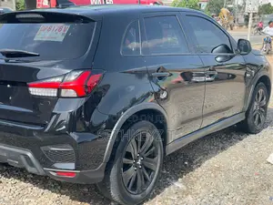 Mitsubishi Outlander 2022 Black