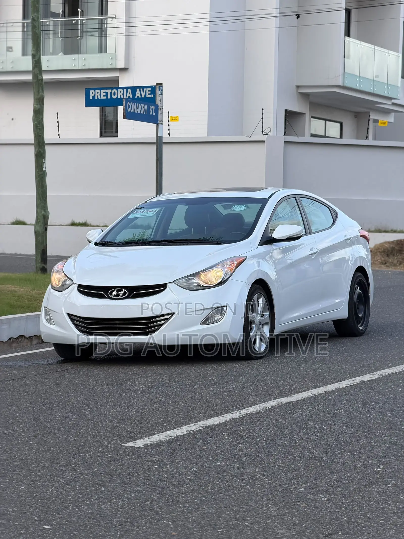 Hyundai Elantra 2013 White