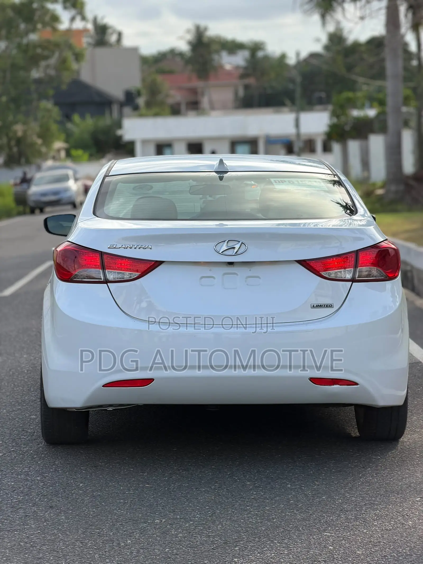 Hyundai Elantra 2013 White