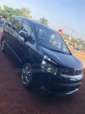 Toyota Voxy 2010 Black