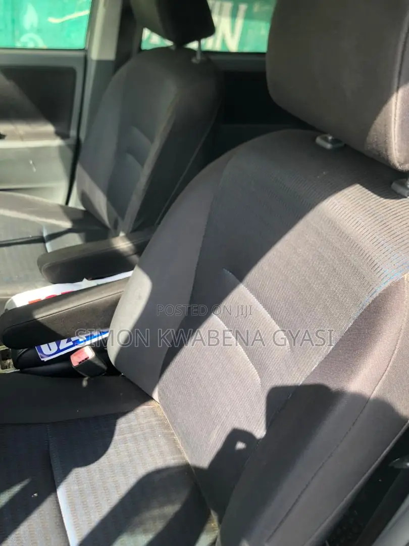 Toyota Voxy 2010 Black