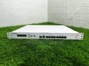 Sophos Utm 320 8-Port Gigabit Ethernet Firewall Security Appliance