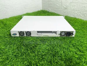 Sophos Utm 320 8-Port Gigabit Ethernet Firewall Security Appliance