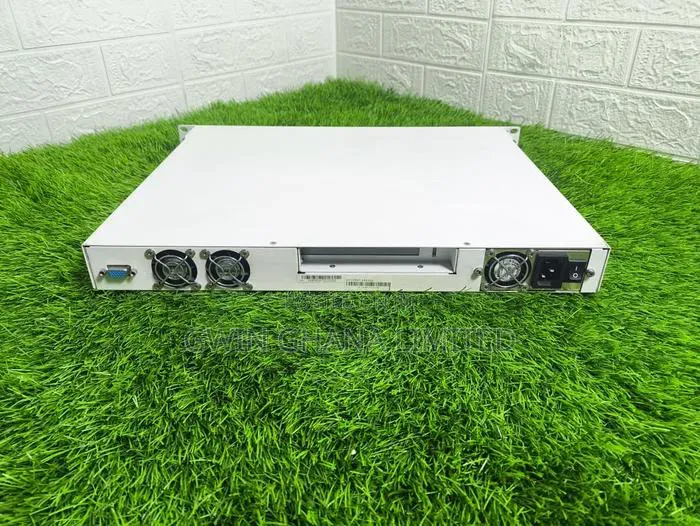 Sophos Utm 320 8-Port Gigabit Ethernet Firewall Security Appliance