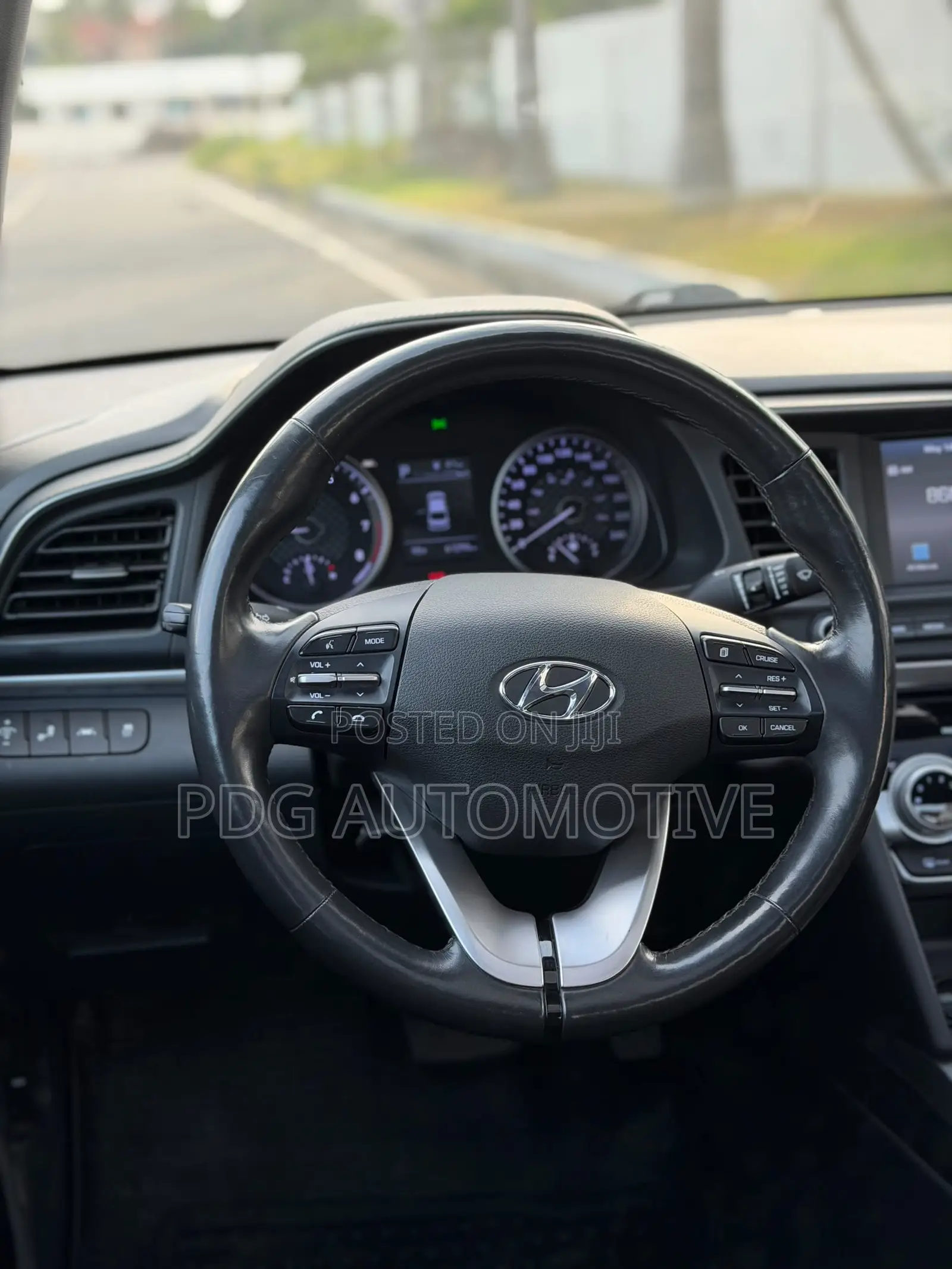 Hyundai Elantra 2019 White