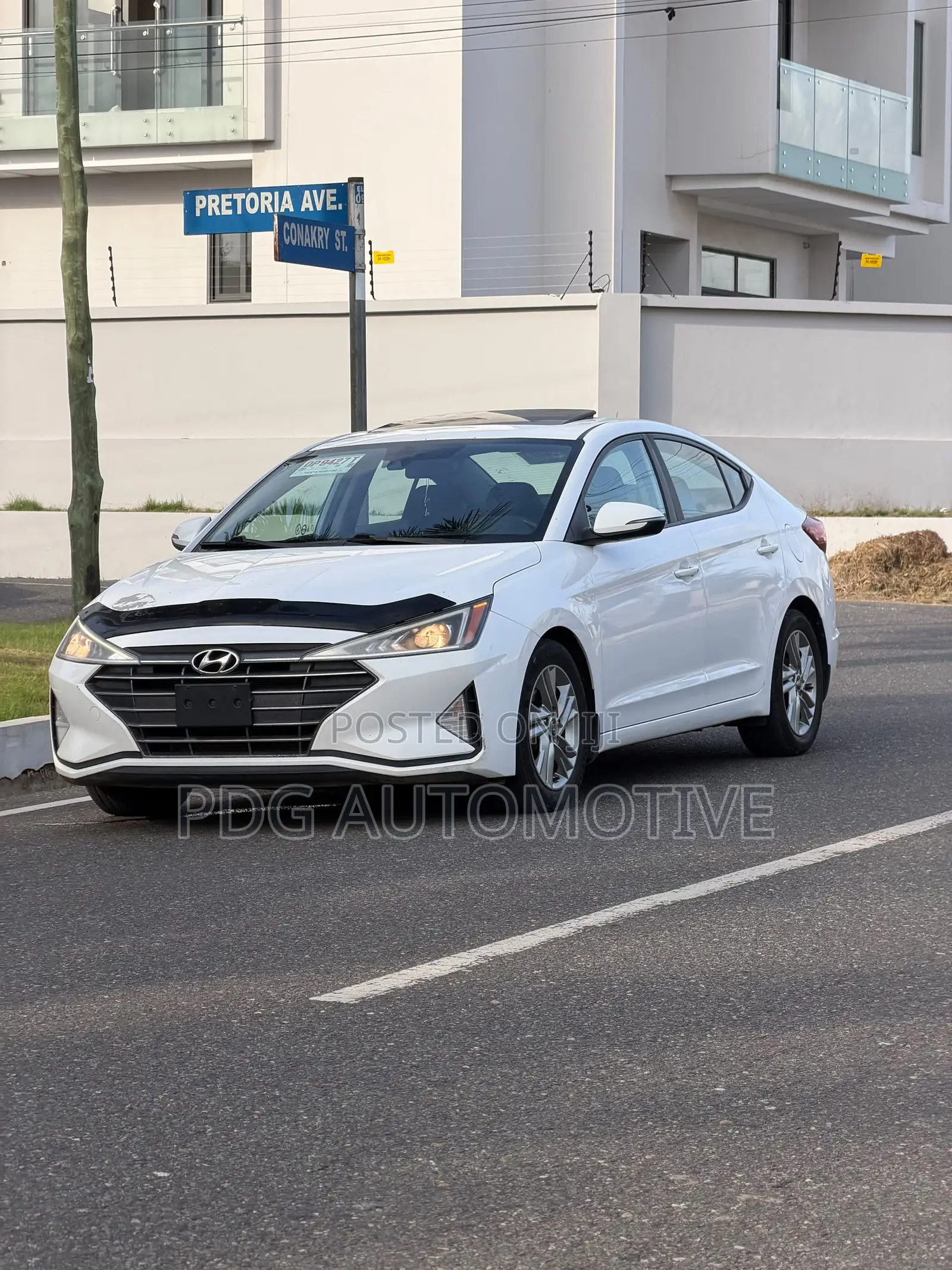 Hyundai Elantra 2019 White