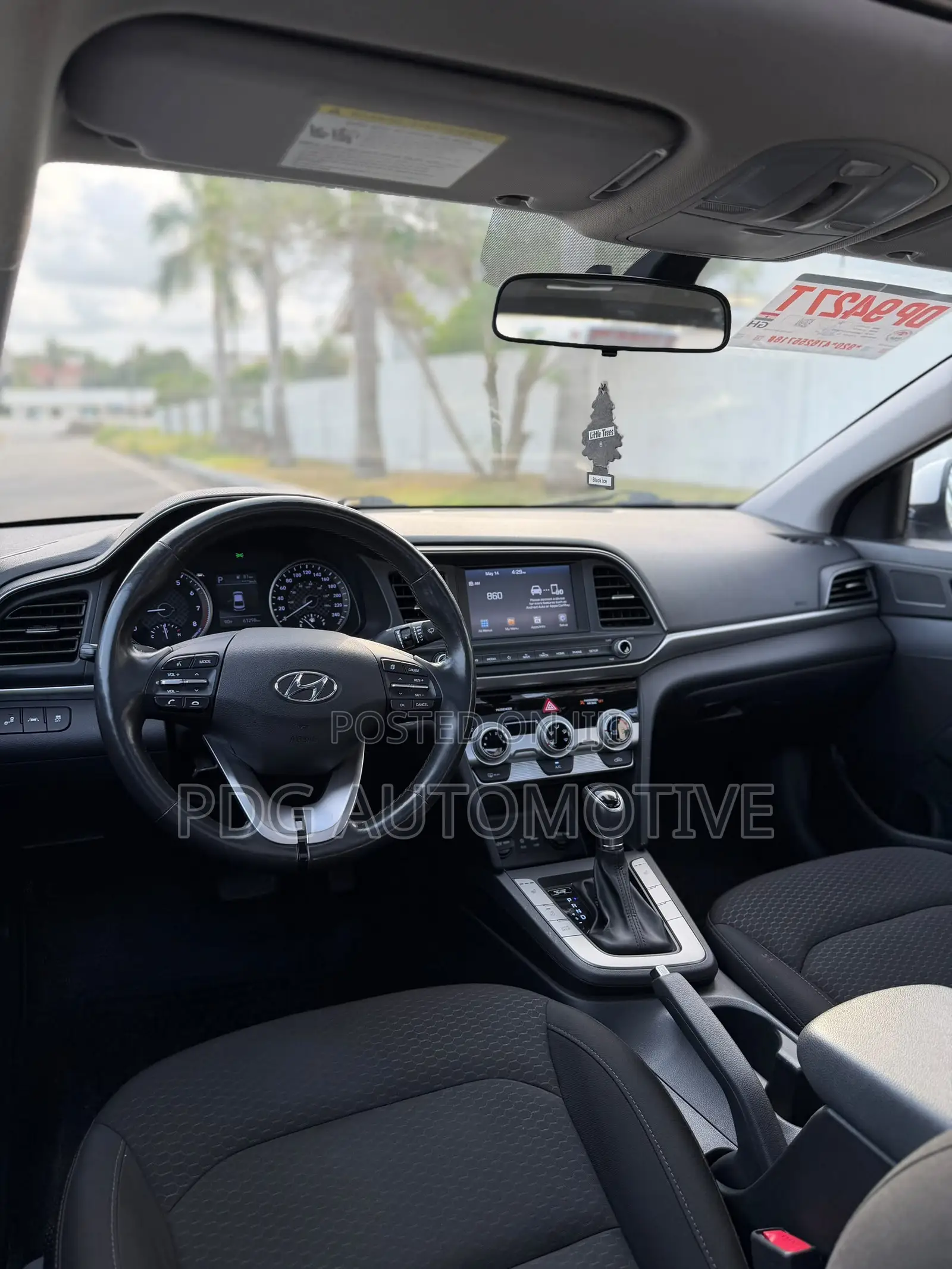 Hyundai Elantra 2019 White