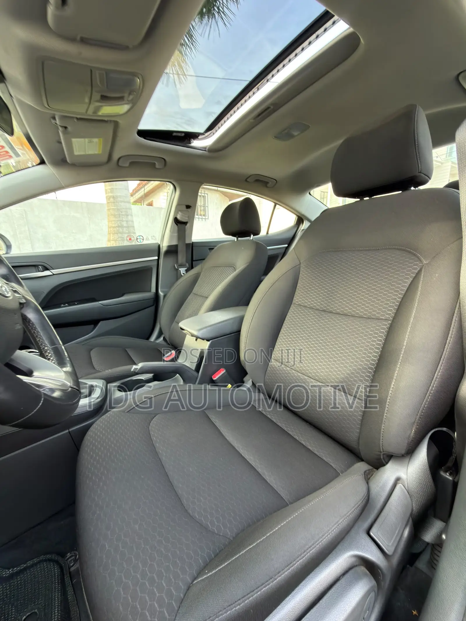 Hyundai Elantra 2019 White