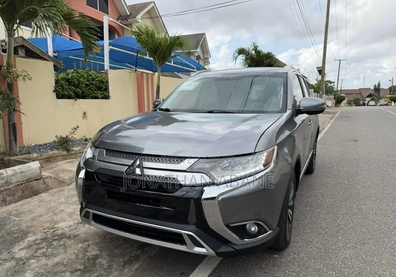 Mitsubishi Outlander 2019 Gray