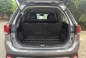Mitsubishi Outlander 2019 Gray