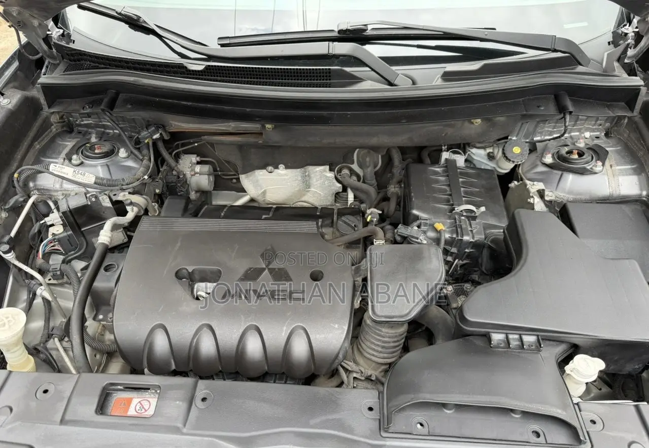 Mitsubishi Outlander 2019 Gray
