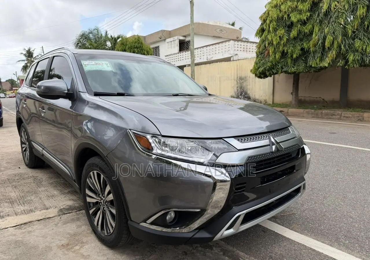 Mitsubishi Outlander 2019 Gray