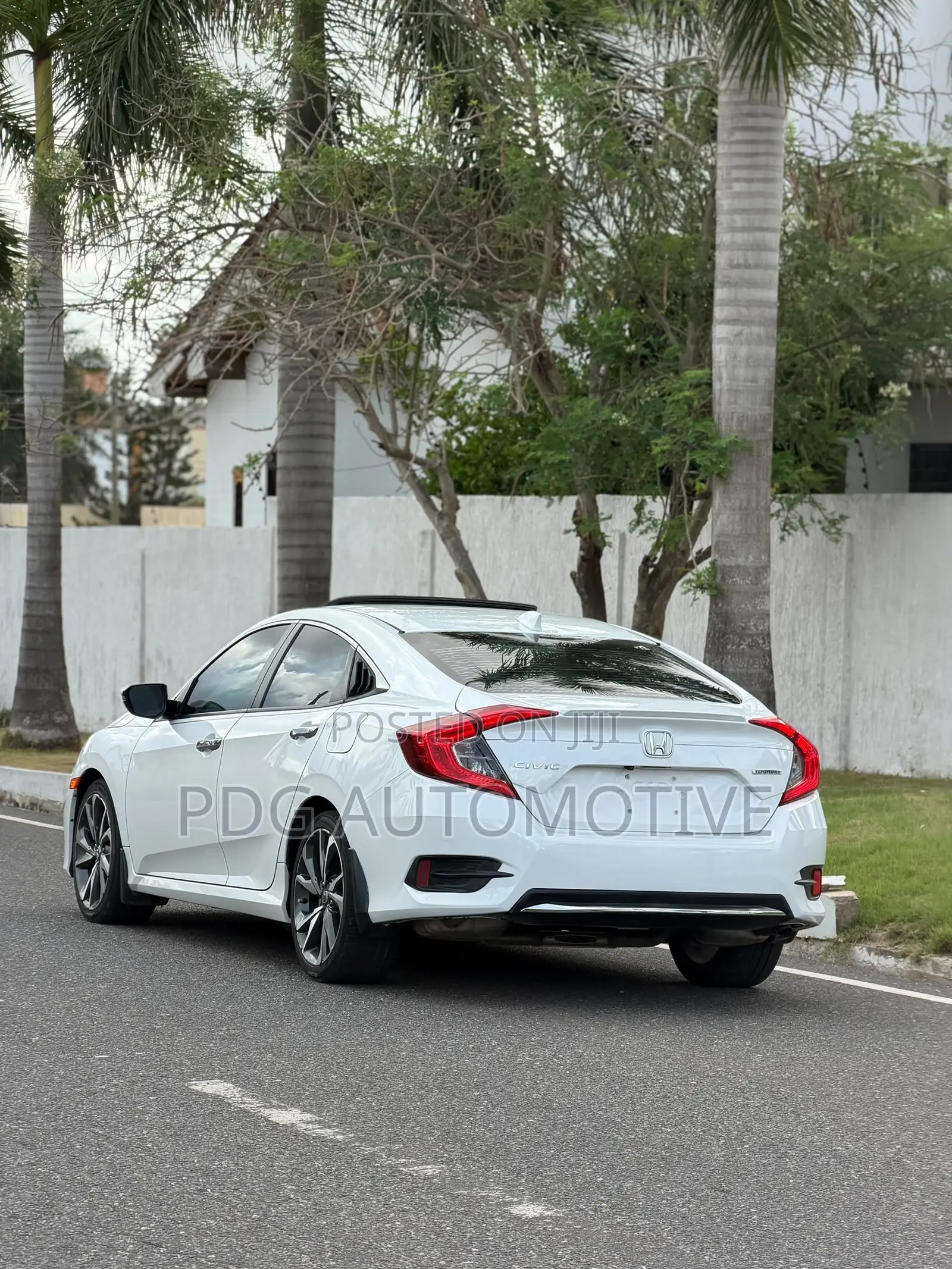 Honda Civic Touring Sedan 2020 White