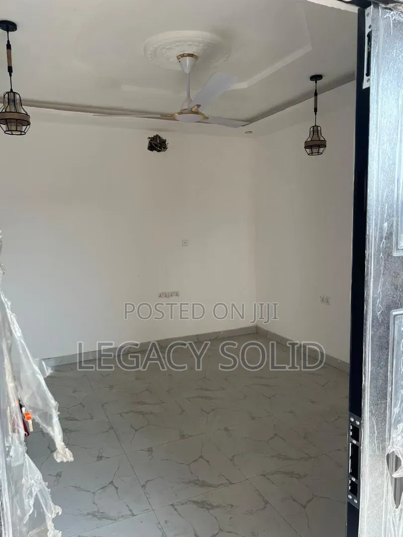 2bdrm Apartment in Legacy Solid Real, New Town for rent