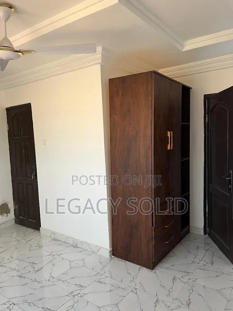 2bdrm Apartment in Legacy Solid Real, New Town for rent