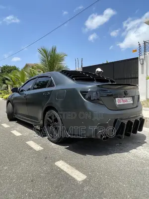 Toyota Camry SE 4dr Sedan (2.5L 4cyl 6A) 2014 Green