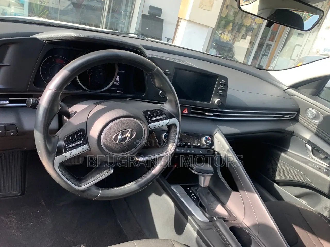 Hyundai Elantra 2022 White