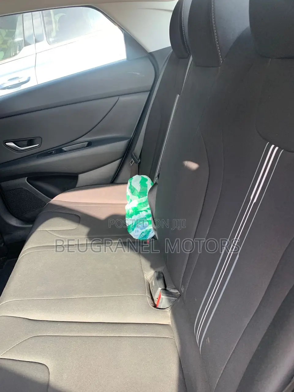 Hyundai Elantra 2022 White