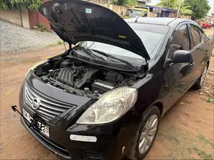 Nissan Sunny 2013 Black