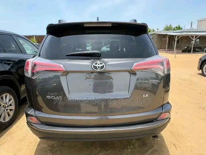 Toyota RAV4 2017 Gray