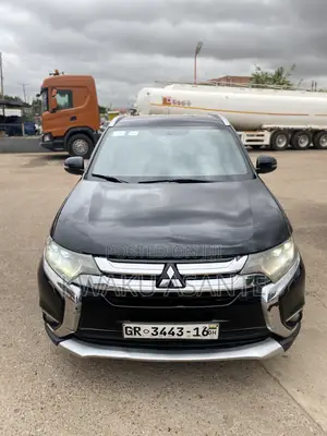 Mitsubishi Outlander 2016 Black