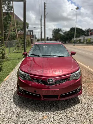 Toyota Camry SE 4dr Sedan (2.5L 4cyl 6A) 2014 Red